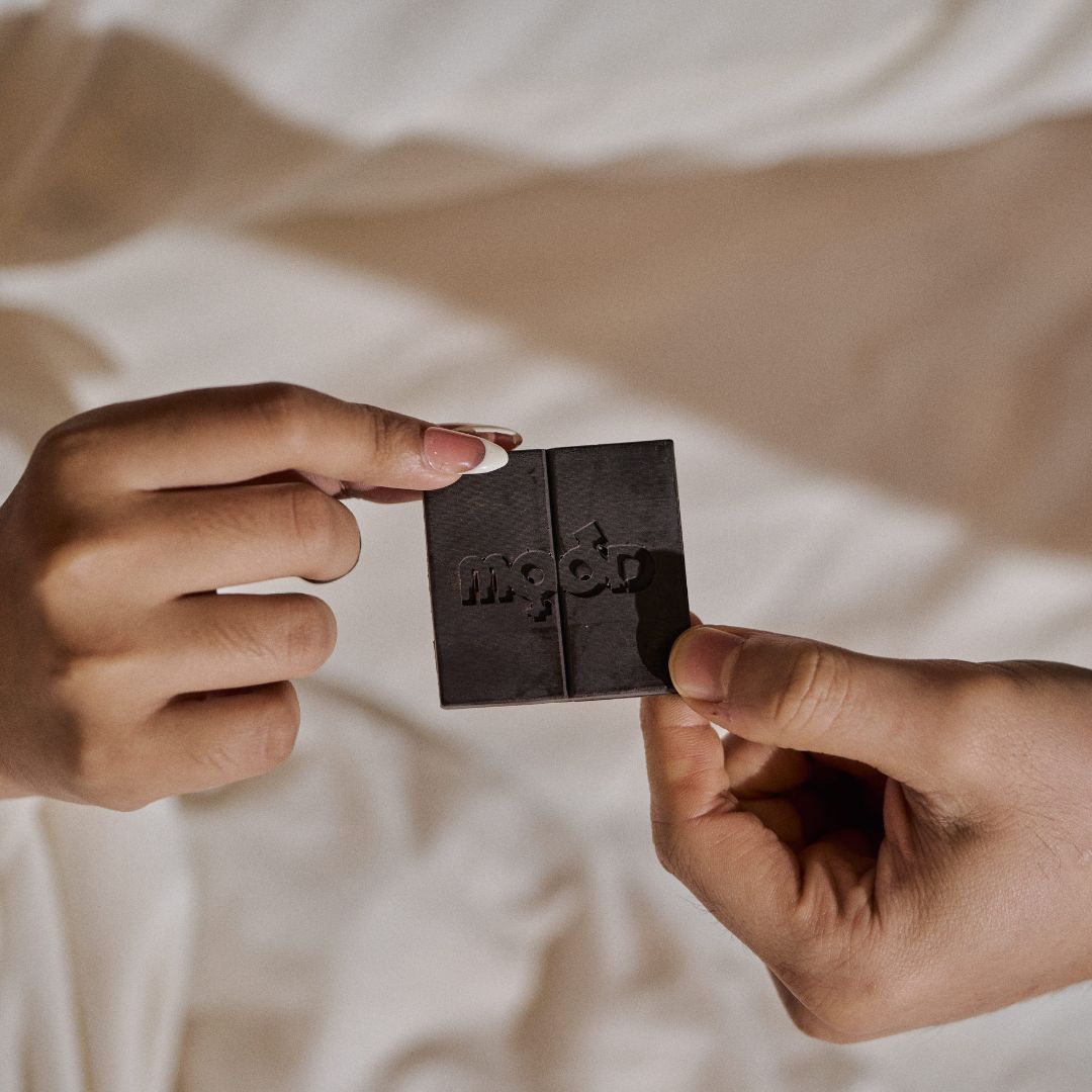 Mood Chocolate Splitting